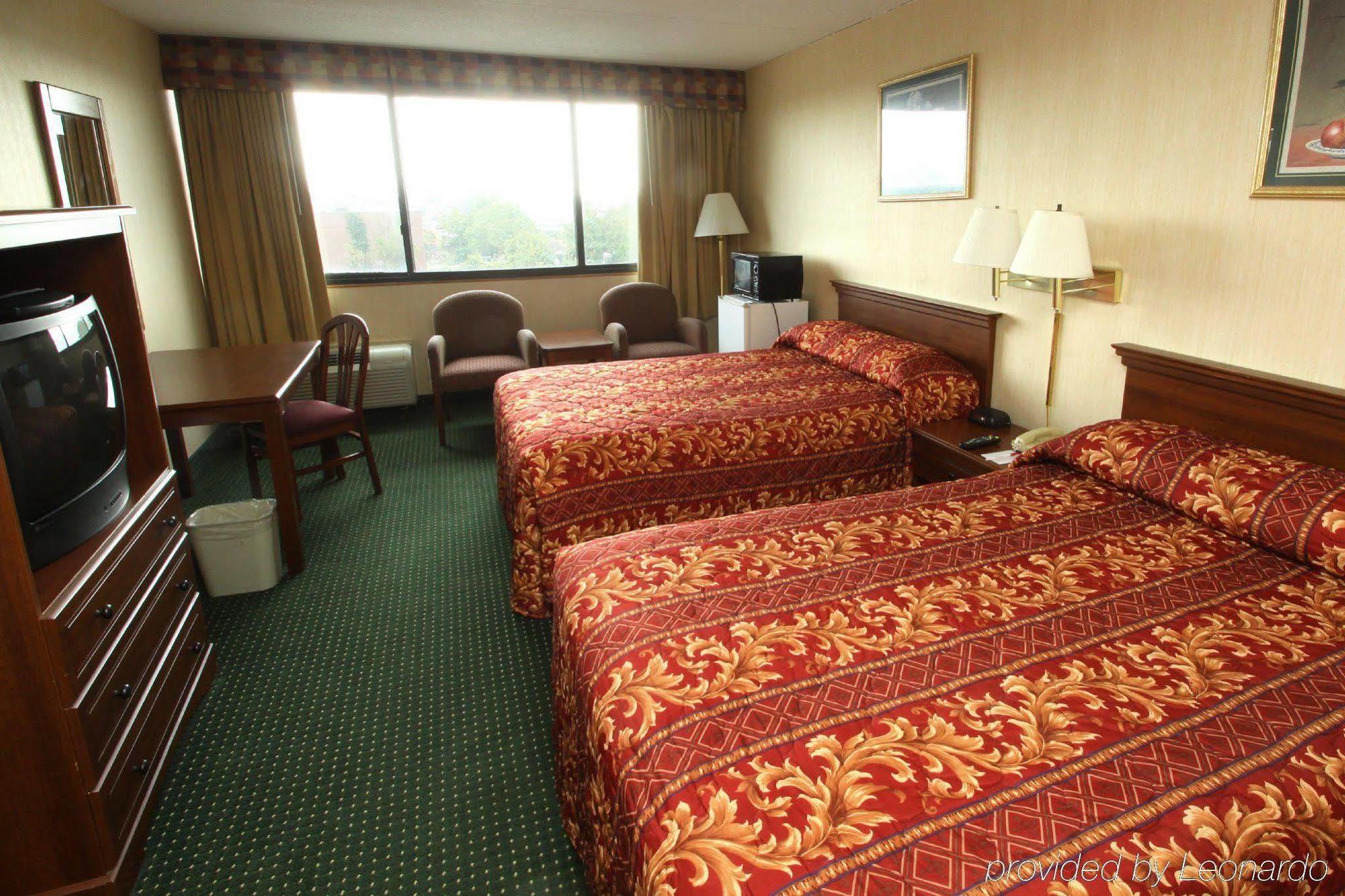 Stratford Hotel And Conference Center Habitación foto
