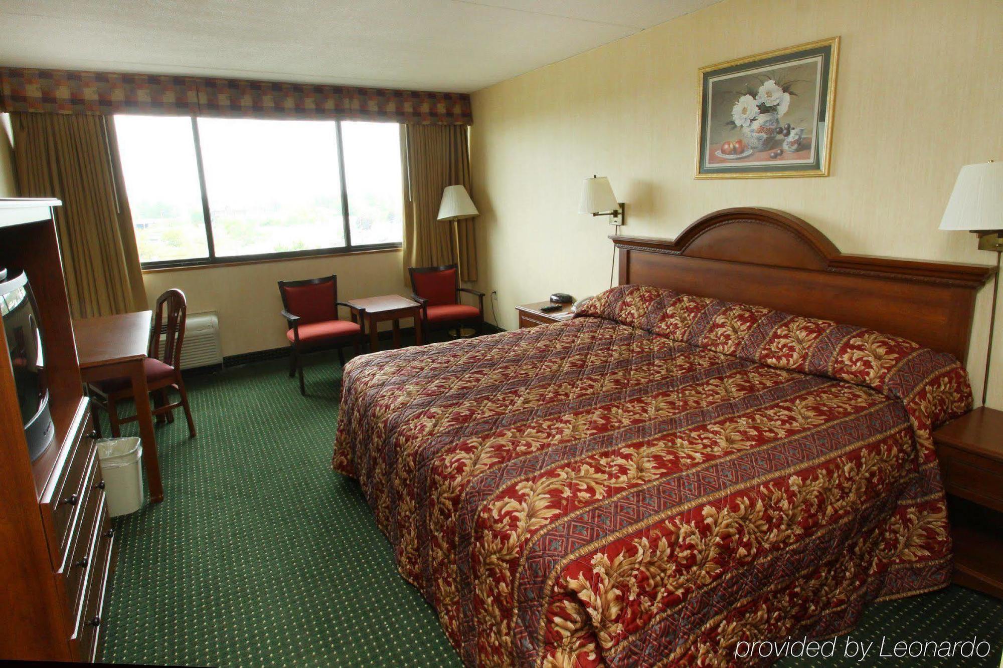 Stratford Hotel And Conference Center Habitación foto